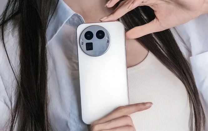 16GB+512GB 直接拉满,这 3 部手机堪称耐用天花板,配置拉满、流畅用五年不折腾