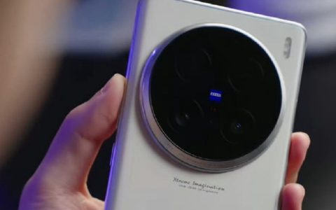 vivo X100 Ultra镜头突出吗？