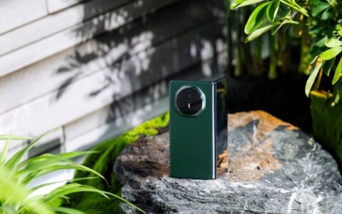 荣耀MagicV3怎么设置黑屏显示时间？