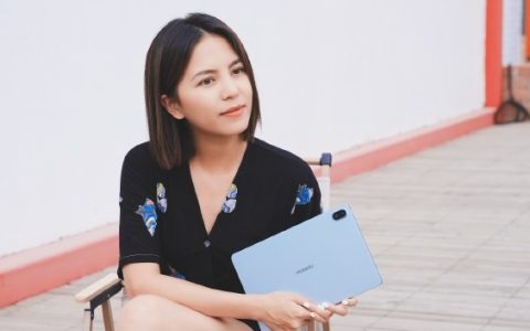 HUAWEIMatePadSE11英寸附送充电头吗？包装里面有充电头吗？