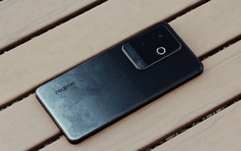 真我Realme GT6怎么将闹钟调成震动？