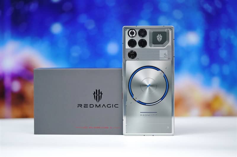 手游端游通吃的红魔 11S Pro+,到底是不是硬核玩家的真・神器?