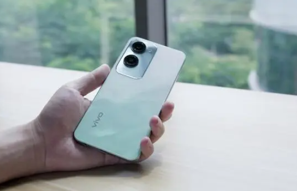 vivo Y37（5G）的NFC怎么添加校园卡？