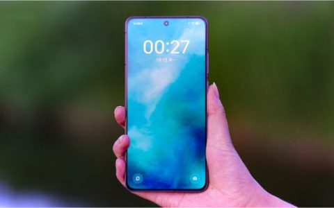 真我Realme GT6屏幕上的蓝色图标怎么关闭？