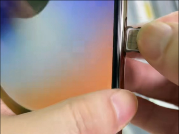 iPhone16怎么插双卡?