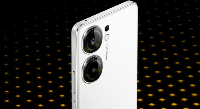 iQOO Neo9S Pro有3.5mm独立耳机孔吗？