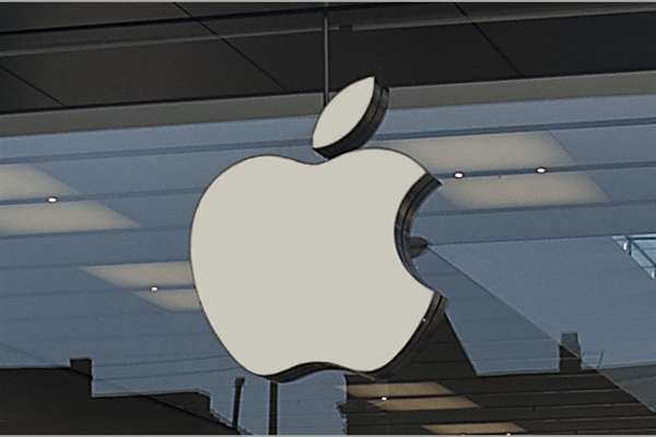 苹果折叠屏iPhone外观实锤了：史上最贵iPhone降临
