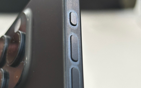 iPhone 15 Pro系列机型购买须注意变色和吸指纹问题