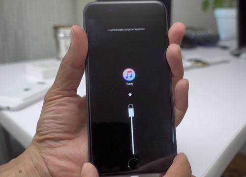 如何修复iPhone卡在恢复模式循环中的问题？