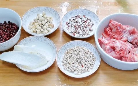 早上眼睛怎么快速消肿（有效方法帮助你解决早上眼睛浮肿问题）
