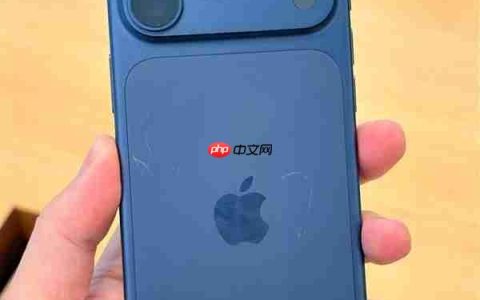 苹果解决iPhone 17 Pro展示机刮花问题：给MagSafe底座套个硅胶壳