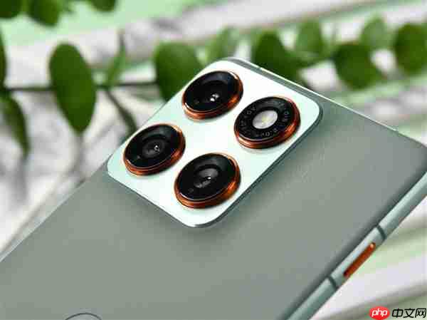 联想moto X70 Air上手：超薄机身+AI 轻薄手机标杆