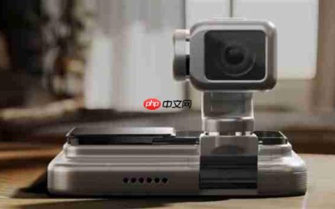 ROBOT PHONE要来了！荣耀CEO李健称明年推机器人手机：你的手机自己会动