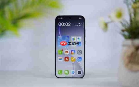 全息光刻美背太吸睛！OPPO Reno 15图赏