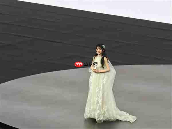 田曦薇惊喜亮相vivo S50发布会：一袭白裙美翻了