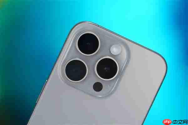 iPhone实况图总定格尴尬瞬间引热议 苹果回应：系统随机选取