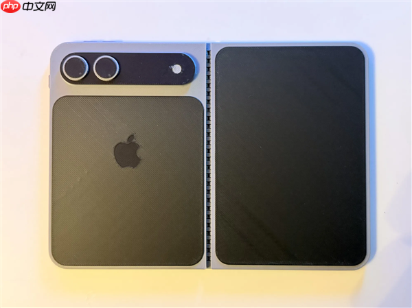 苹果iPhone Fold外屏比预期更小：背后原因揭开