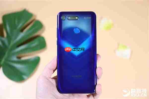 荣耀Magic8 Pro Air真机上手：经典感叹号Deco 比iPhone Air还轻