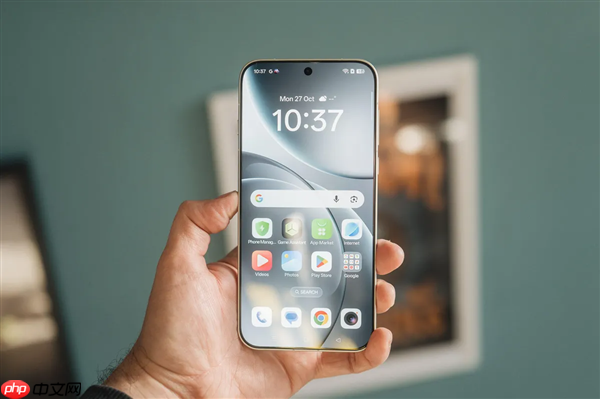 OPPO Find X9 Ultra工程机偷跑：支持10倍光变 最强骁龙8E5望远镜