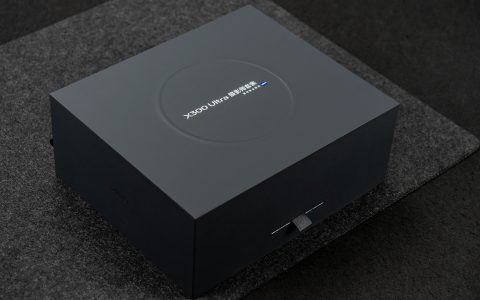 vivo X300 Ultra摄影师套装开箱：赴一场影像之约，揽一份复古惊艳！