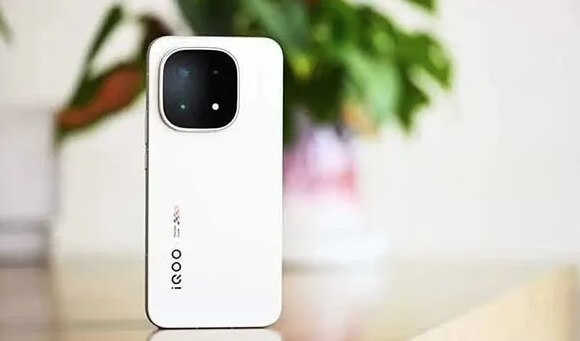 16GB+1TB 一步用到 2032！三台无短板旗舰，现在入手最划算