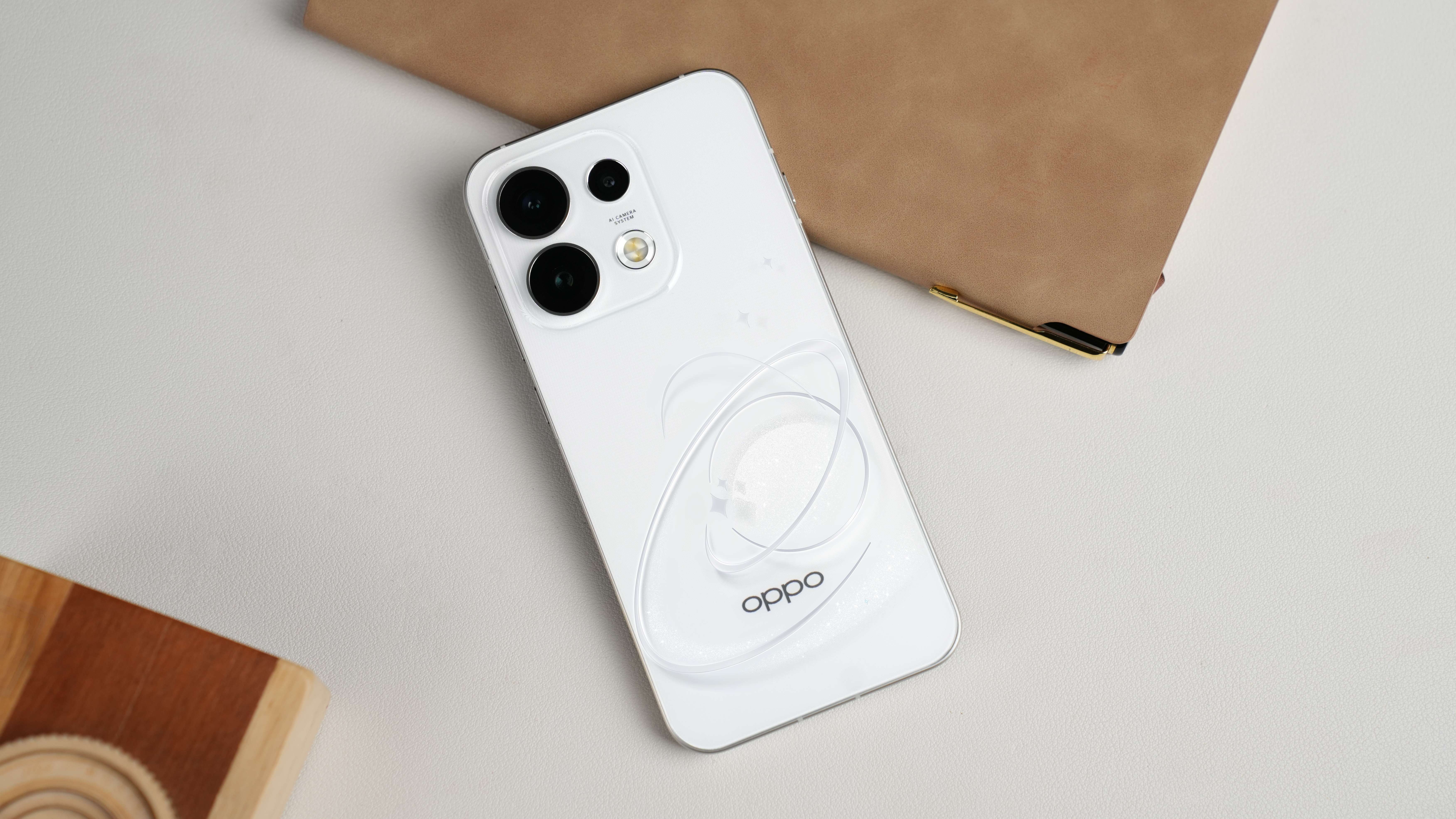 真浮了！OPPO Reno16拒绝平面平庸，打造能随身携带的艺术品！