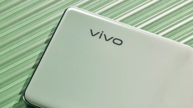vivo S16