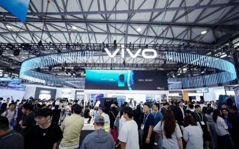 X Fold6搭载天玑 9500  vivo 与联发科正在重写折叠多任务体验