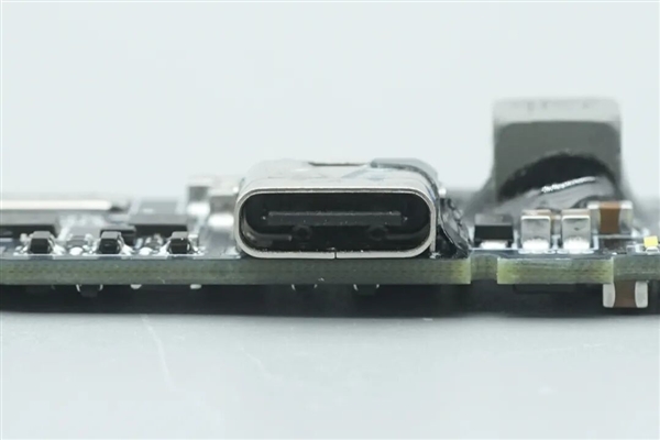 拆解报告:小米金沙江10000mAh 45W超薄磁吸移动电源