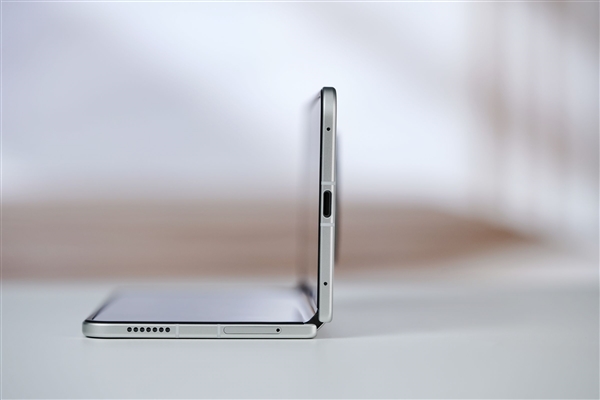 蓝厂最强折叠屏！vivo X Fold 6图赏
