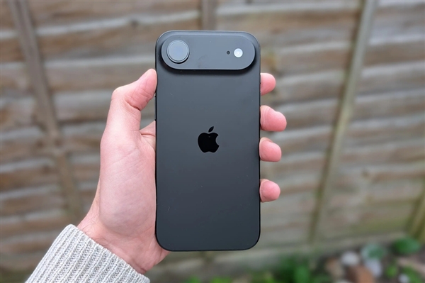 一代惨败！iPhone Air 2能否一雪前耻