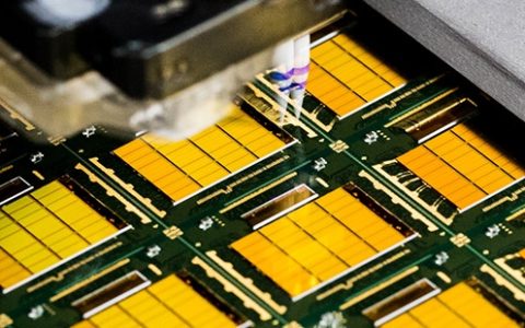 13年的牙膏挤光了 iPhone 20系列内存位宽升级96bit：带宽暴涨50%