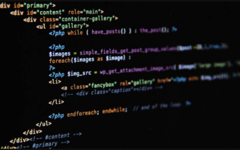 在 PHP 8.5.7 中该如何优雅地处理用户输入时的特殊字符转义【实战】