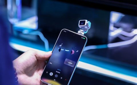 顶配售价预估15999元！有网友抢先预订荣耀Robot Phone 1TB版