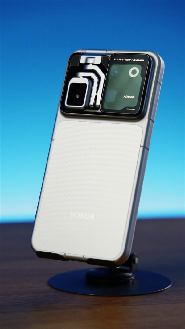 韩路上手荣耀机器人手机Robot Phone：有潜力成为自媒体神器