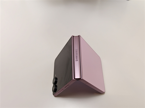 年度最强小折叠！三星Galaxy Z Flip8真机图赏：8999元起