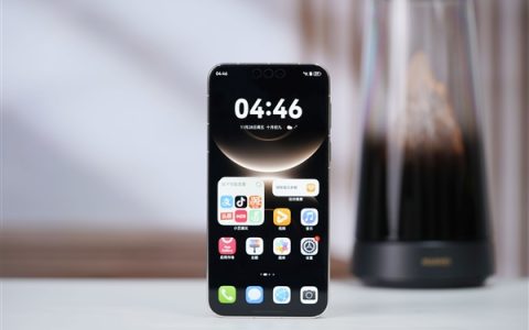 中国手机出货量持续下滑 华为苹果逆市增长背后：大家转投高端机 换机周期更长了