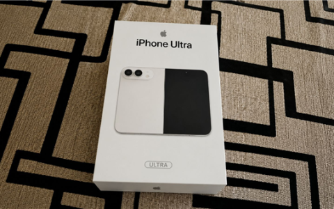 iPhone Ultra包装盒引发热议 网友怀疑是AI生成