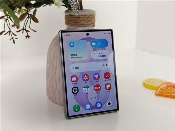 三星Galaxy Z Fold8真机图赏：安卓首款阔折叠 12999元