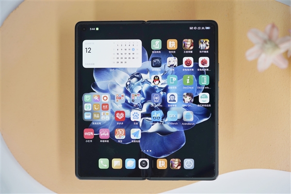 对标iPhone Ultra!小米MIX Fold 5更多配置:首发自研3nm玄戒O3、售价或万元起