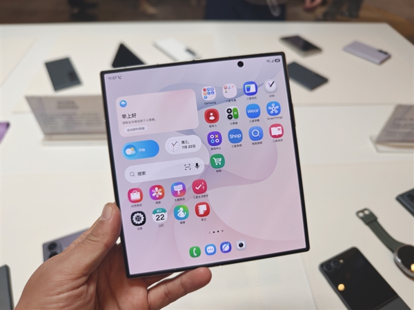 14999元！三星Galaxy Z Fold8 Ultra图赏：薄至8.9mm 仅重215g