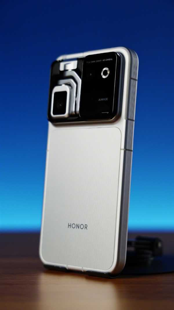 韩路上手荣耀机器人手机Robot Phone：有潜力成为自媒体神器