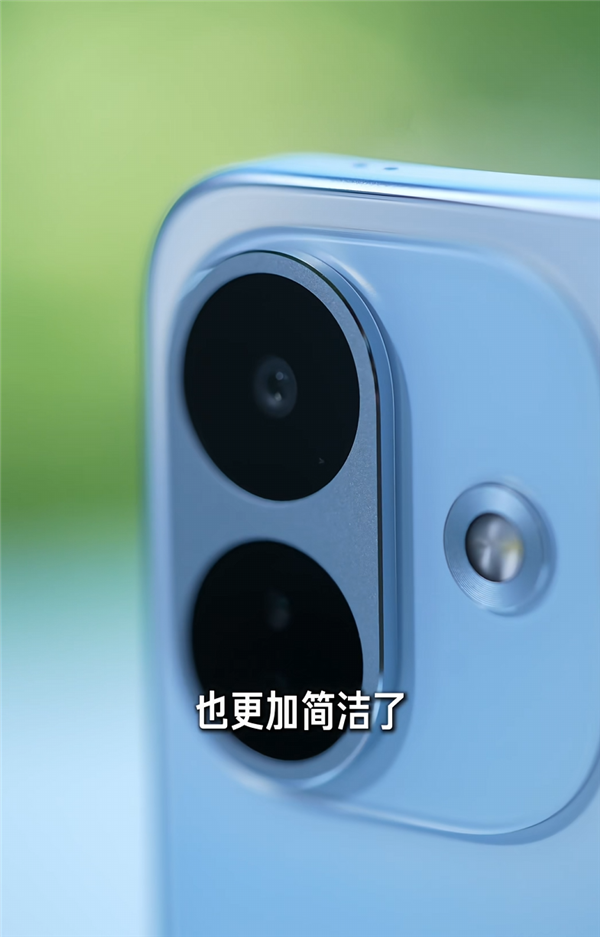 REDMI Note 17 Pro四色真机全家福亮相：晴空蓝自带蓝天白云 一眼惊艳