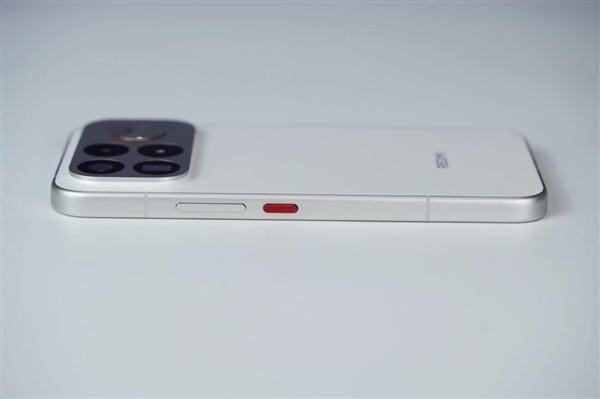 185Hz高刷游戏利器！REDMI K100 Pro Max图赏