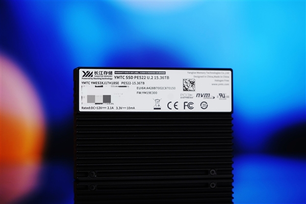 超高3100K IOPS随机读写!长江存储PE522 15.36TB企业级SSD图赏