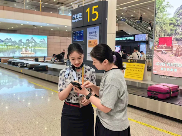 首批覆盖68个国内机场!东航APP上线行李主动推送服务:落地前就知道在几号口